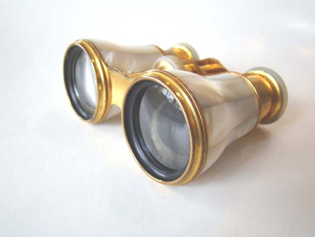 A fine pair of Antique French Opera glasses circa 1890 — image 2